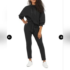 Spanx NWOT Airessentials Tapered Pants AirLuxe Super Soft Black Size Medium